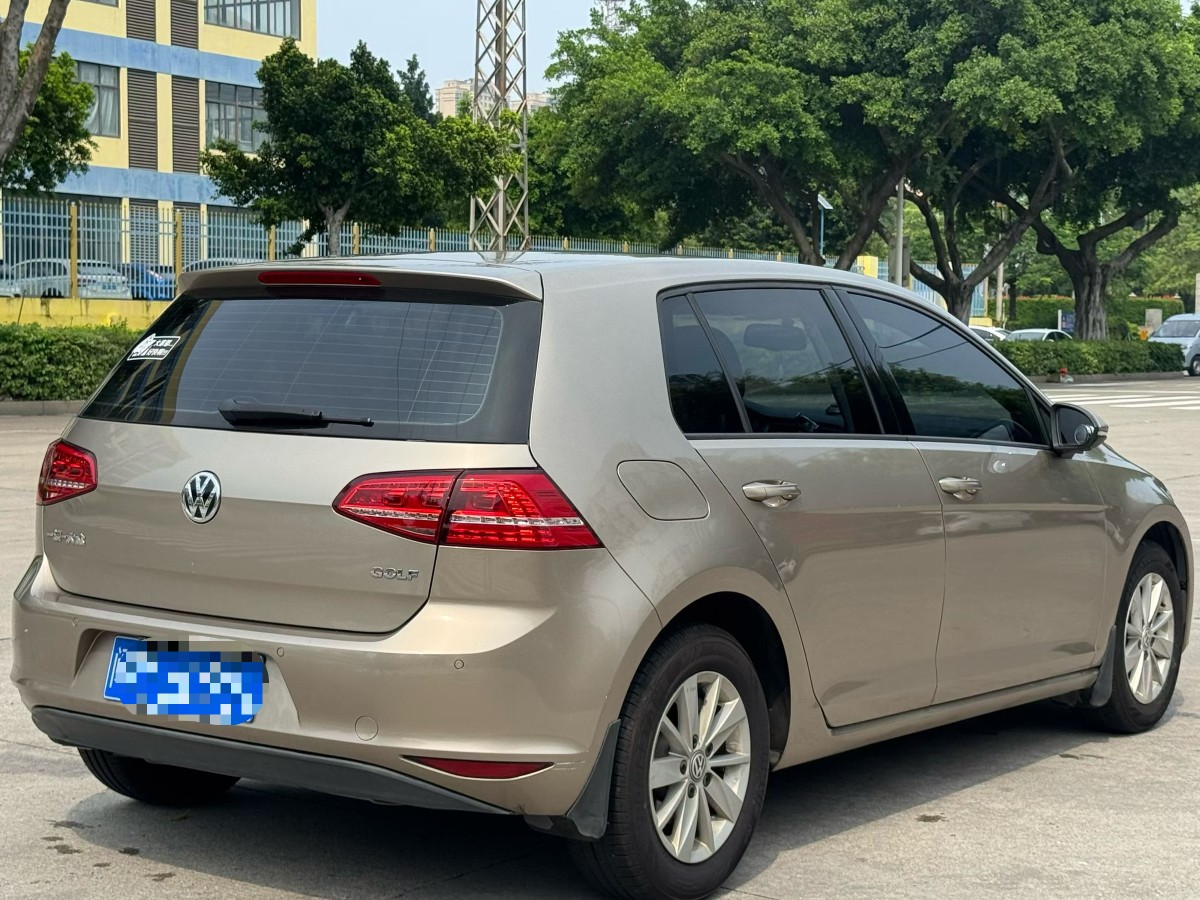 Volkswagen Golf 2017 car image #9