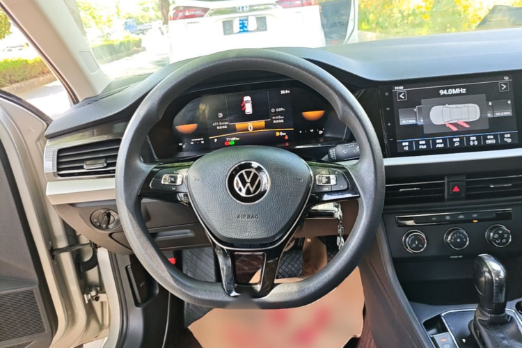 Volkswagen Lavida 2021 car image #11
