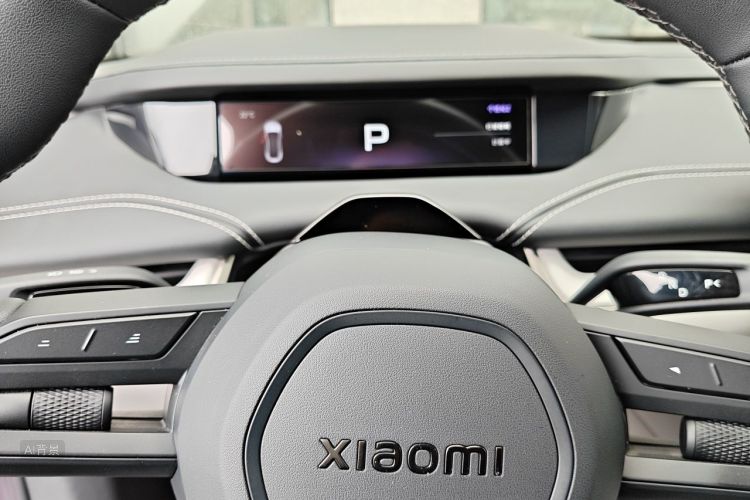 MI SU7 2024 immagine di auto #13