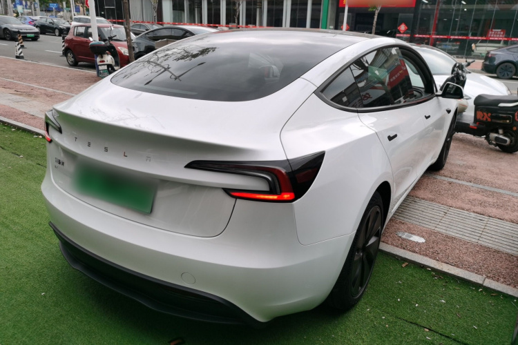 Tesla Model 3 2023 #7 Tesla Model 3 2023 car image #7
