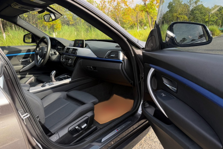 BMW 3 Series GT 2017 imagem de carro #17
