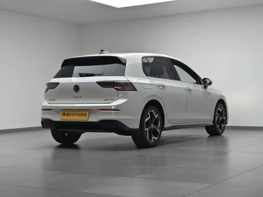 Volkswagen Golf 2026 #2 Volkswagen Golf 2026 car image #2