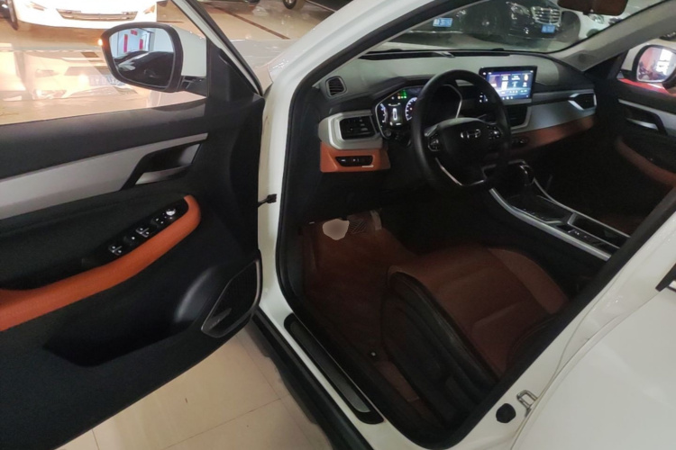 GEELY Vision X6 2020 immagine di auto #16