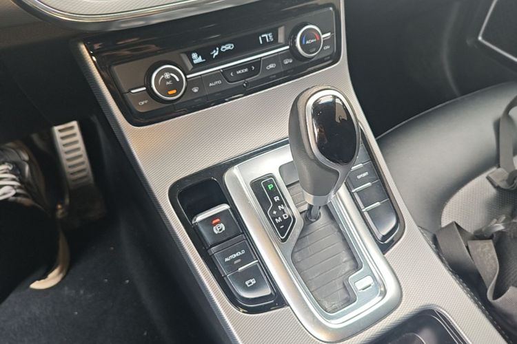 GEELY Emgrand GS 2019 car image #14