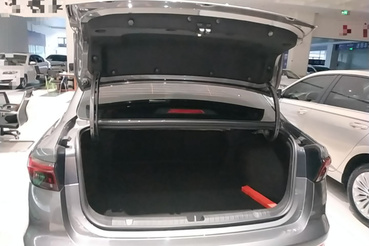 GEELY Emgrand 2024 car image #19
