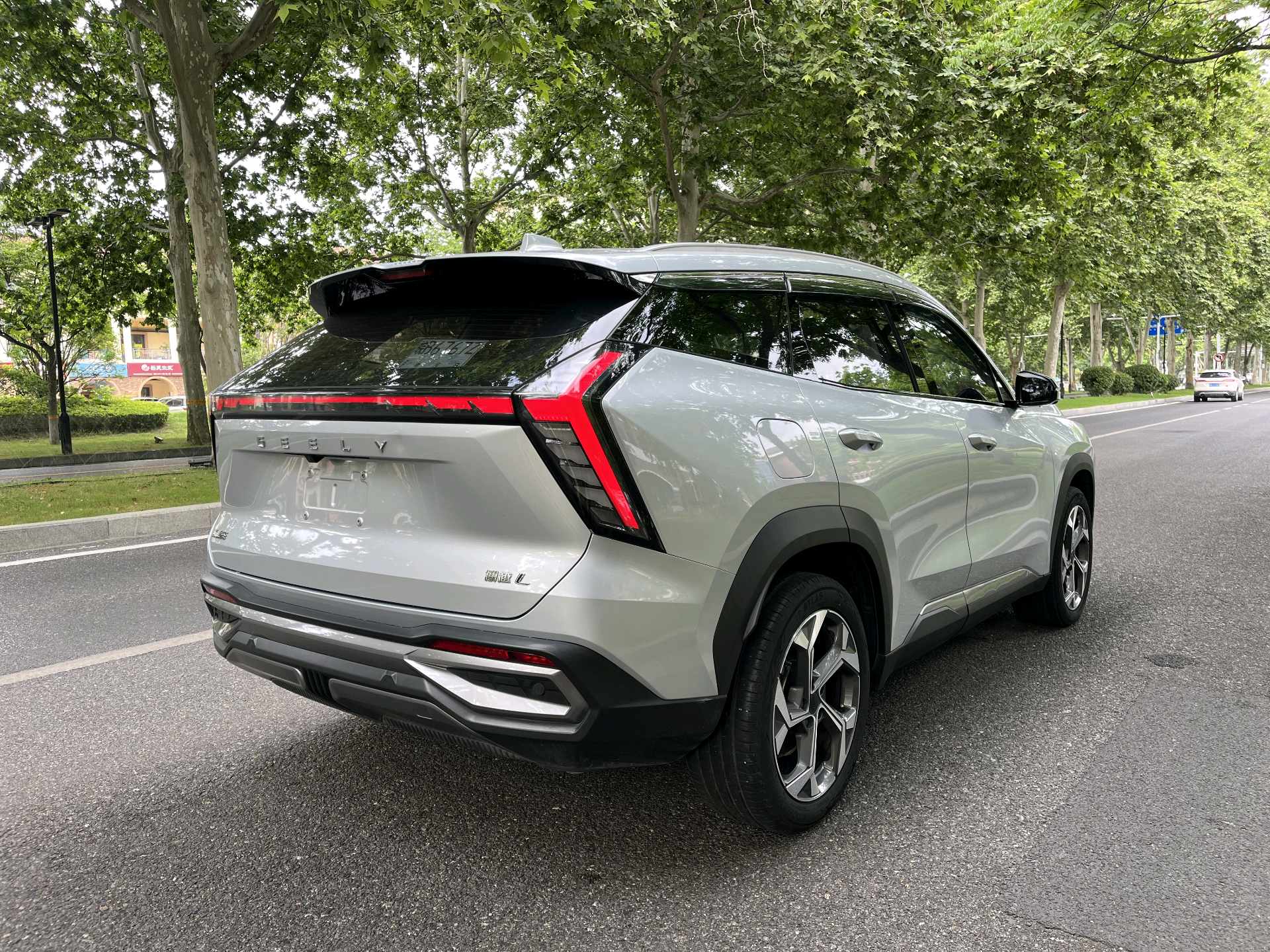 GEELY Boyue L 2023 car image #11