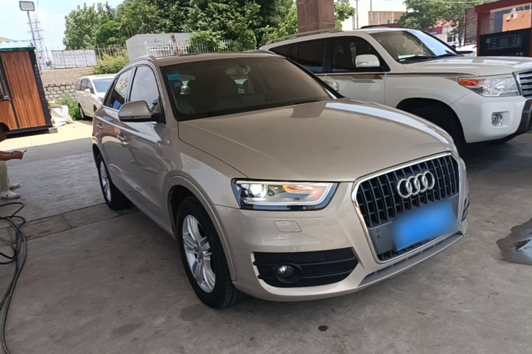 Audi Q3 2016 car image #4