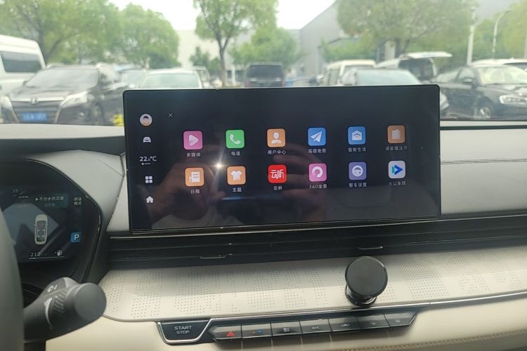 GEELY Emgrand L HiP 2022 car image #13
