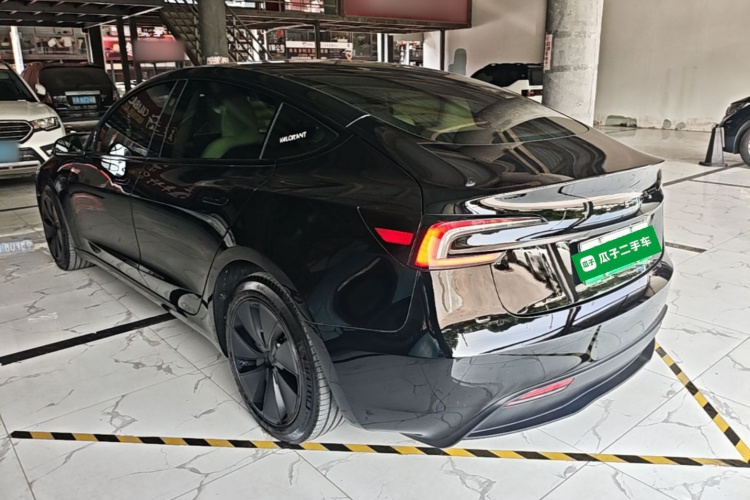Tesla Model 3 2023 car image #5
