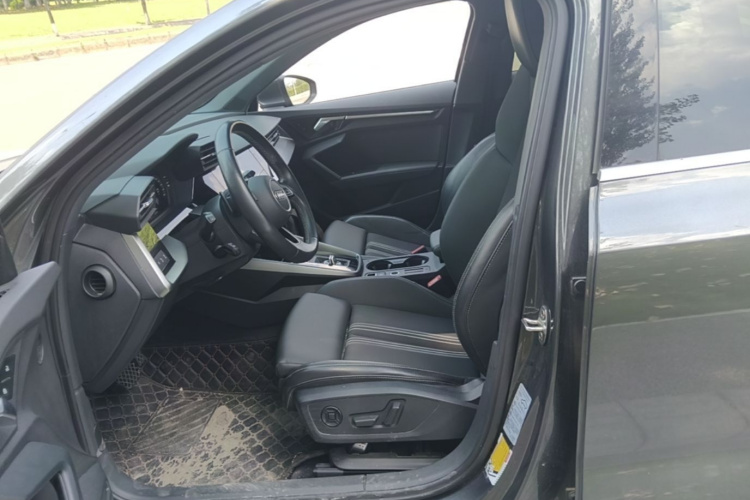 Audi A3 2023 car image #19