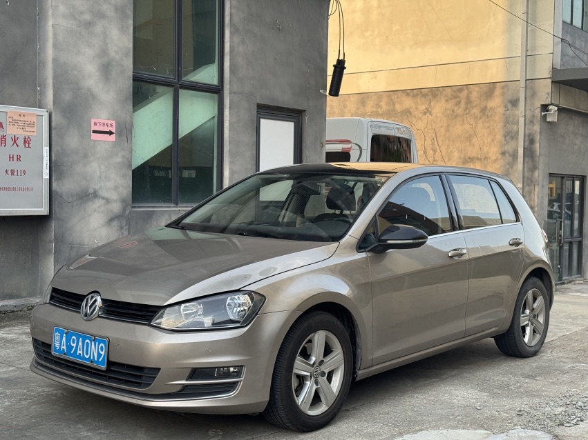 Volkswagen Golf 2017 Volkswagen Golf 2017 car image