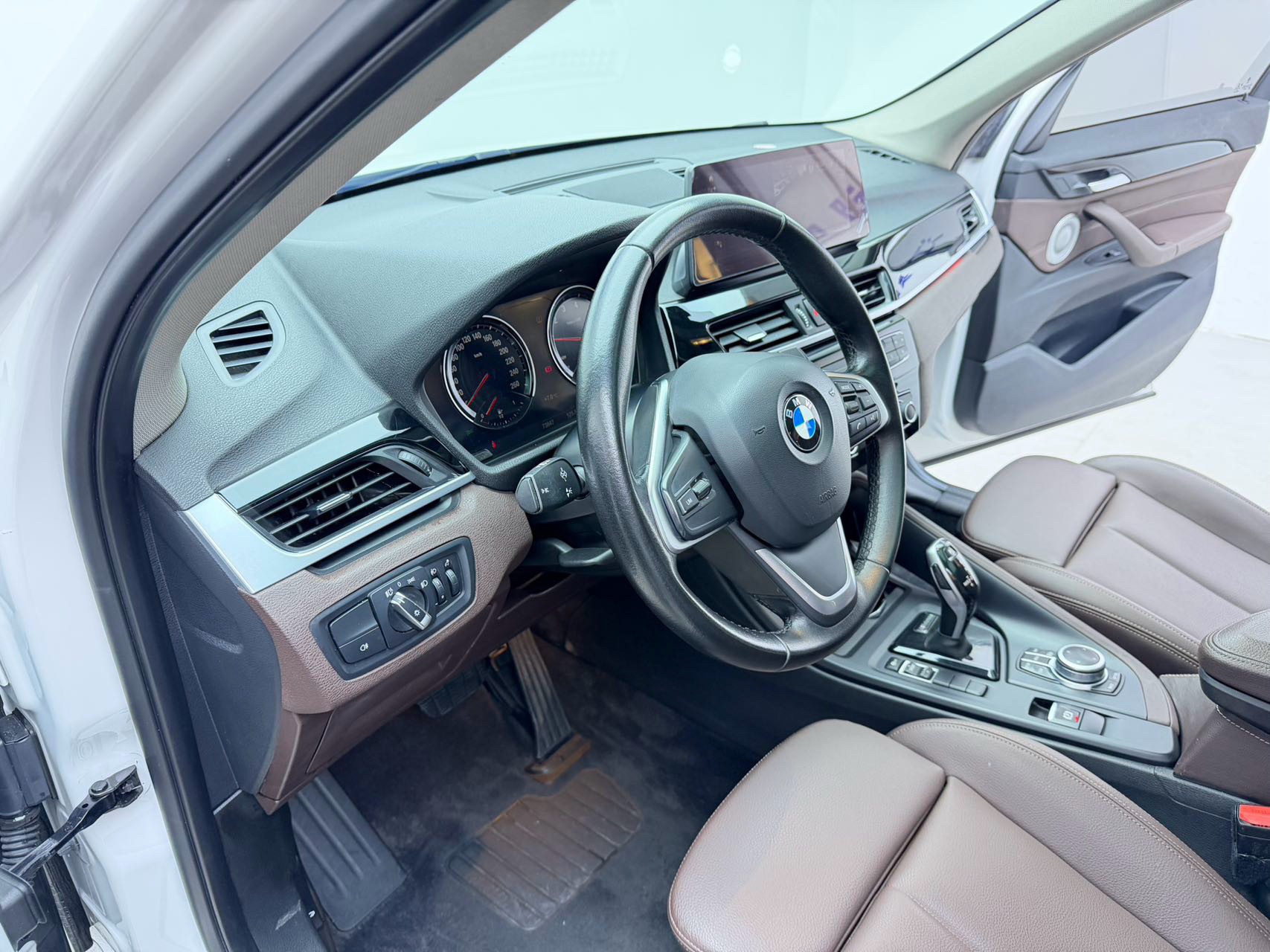 BMW X1 2021 car image #9