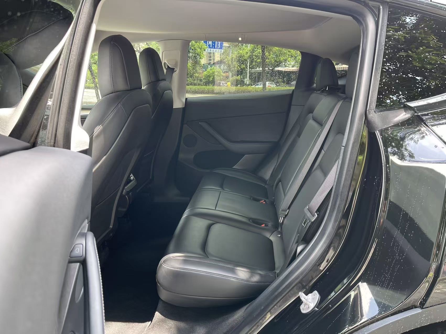 Tesla Model Y 2022 #6 Tesla Model Y 2022 car image #6