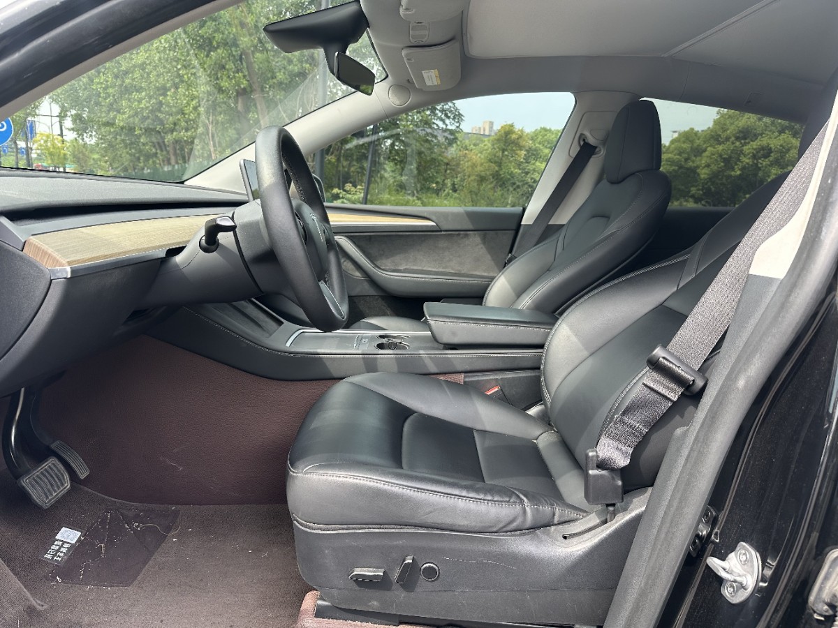 Tesla Model Y 2022 car image #7