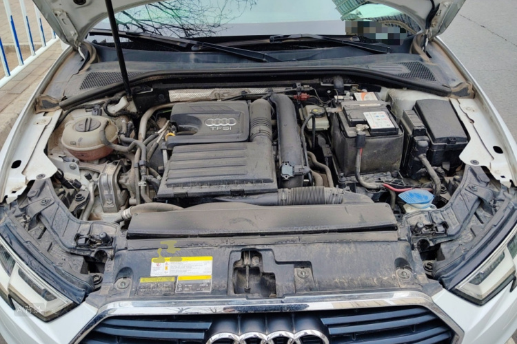 Audi A3 2018 immagine di auto #22