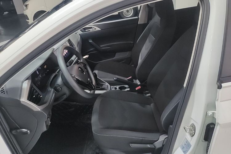 Volkswagen Polo 2023 car image #15