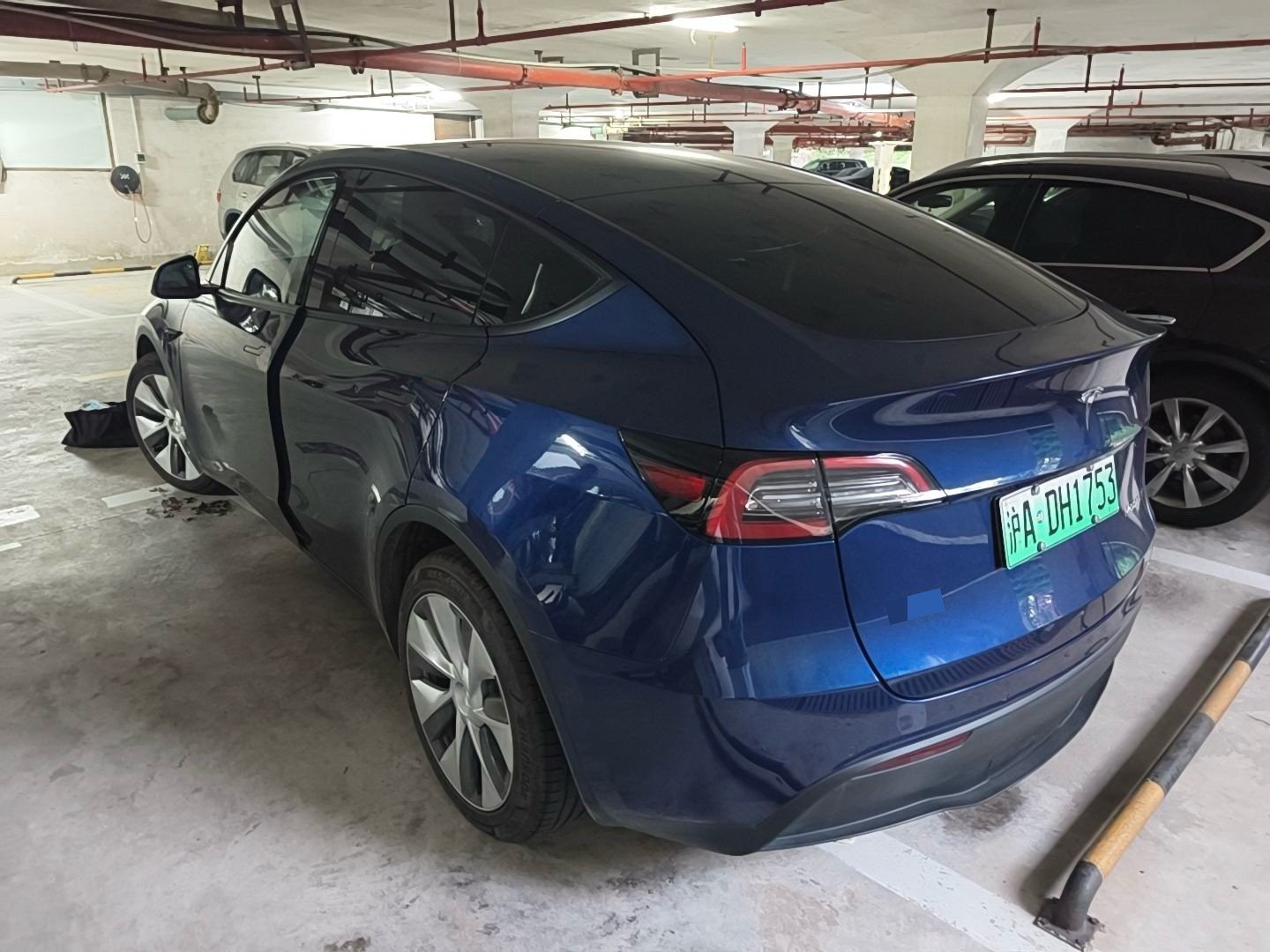 Tesla Model Y 2021 car image #4