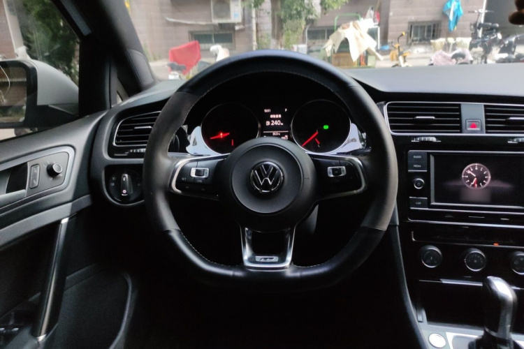 Volkswagen Golf 2018 #11 Volkswagen Golf 2018 car image #11