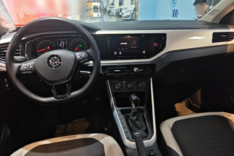 Volkswagen Polo 2020 car image #10