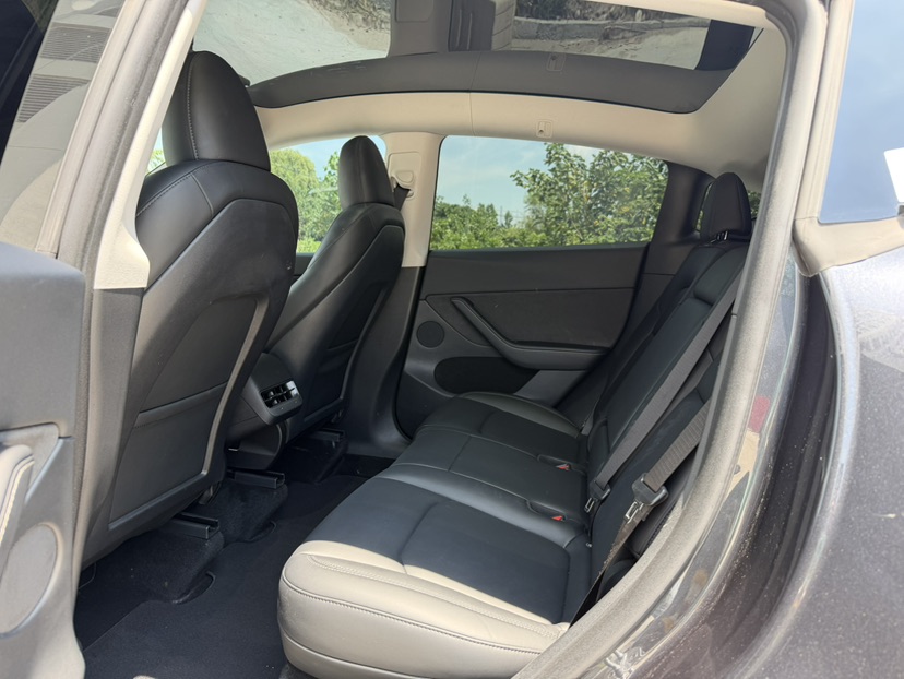 Tesla Model Y 2024 car image #5