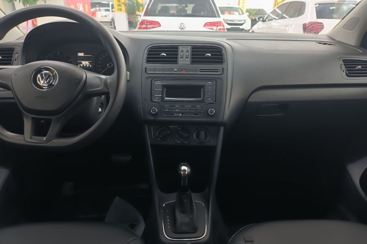 Volkswagen Polo 2018 immagine di auto #13
