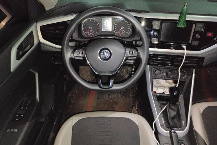 Volkswagen Polo 2021 car image #12