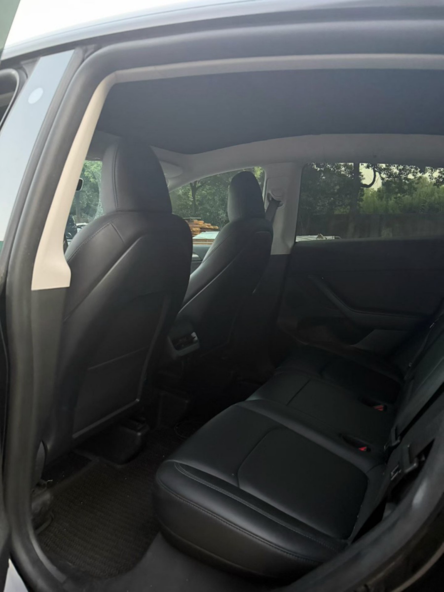 Tesla Model Y 2022 #5 Tesla Model Y 2022 car image #5