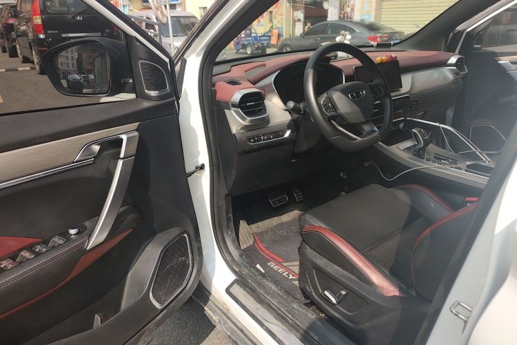 GEELY Coolray 2020 immagine di auto #13