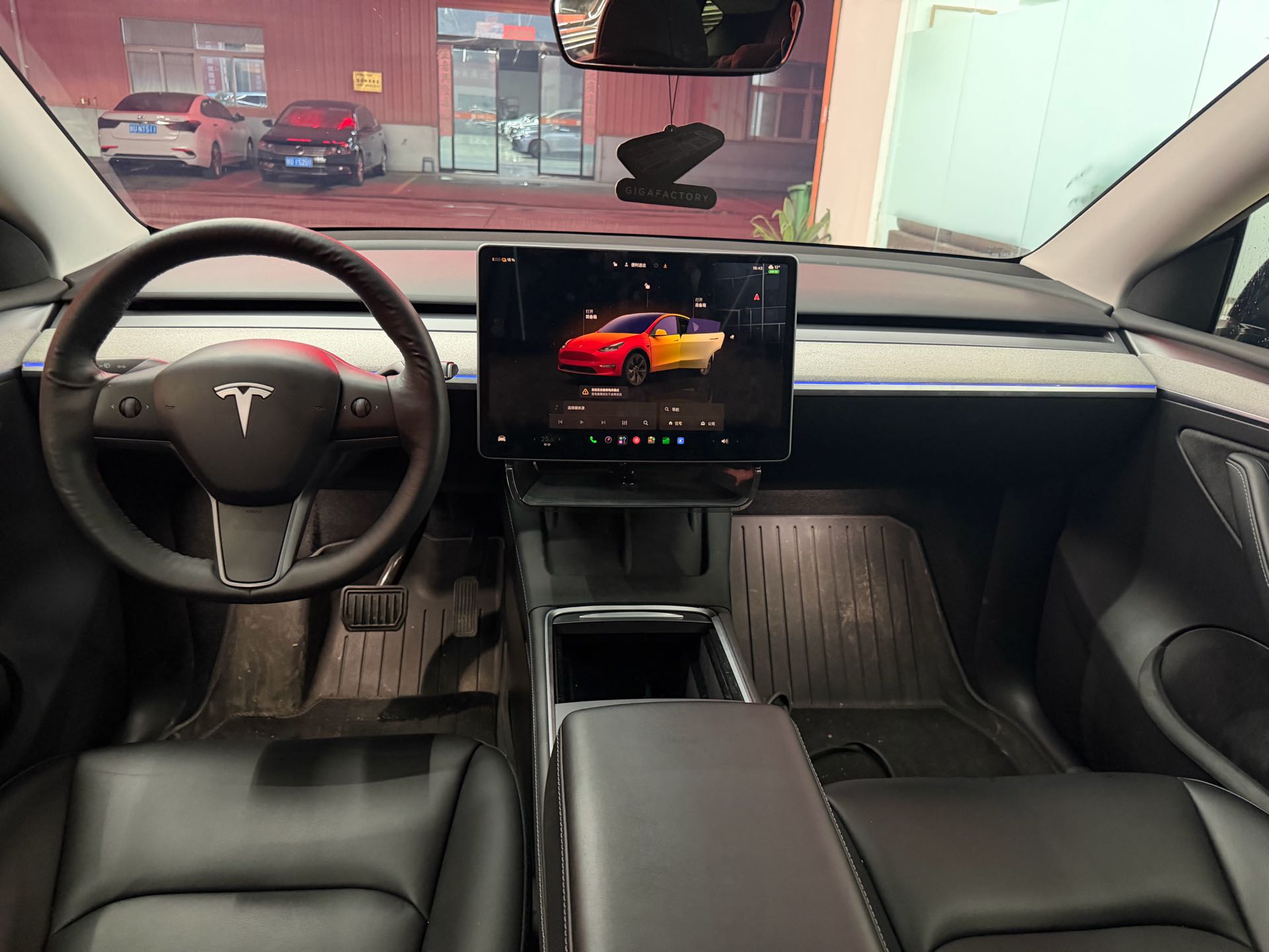 Tesla Model Y 2023 #10 Tesla Model Y 2023 car image #10