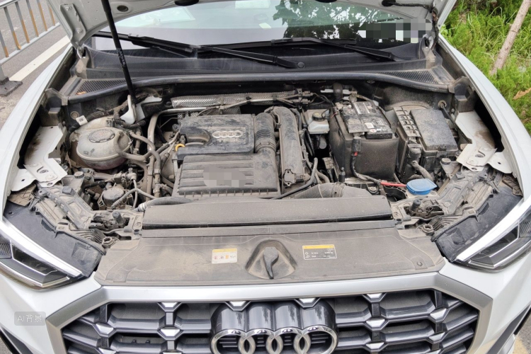 Audi Q3 2022 car image #22