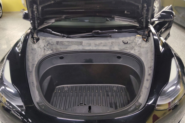 Tesla Model 3 2023 car image #20