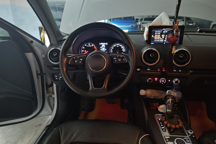 Audi A3 2017 car image #11