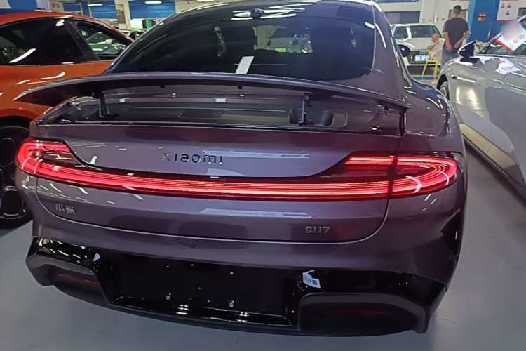 MI SU7 2025 car image #6