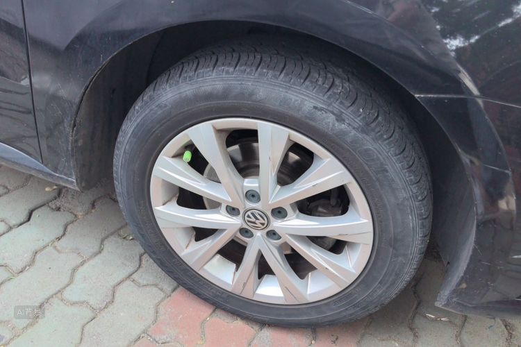 Volkswagen Lavida 2017 car image #9