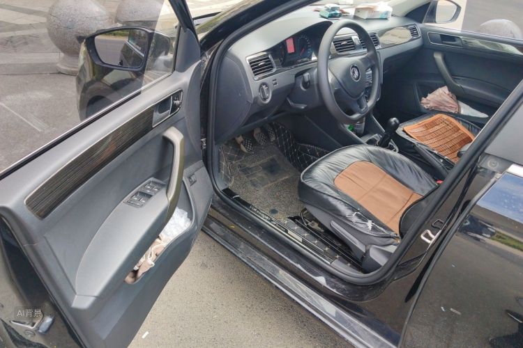 Volkswagen Santana 2017 car image #18