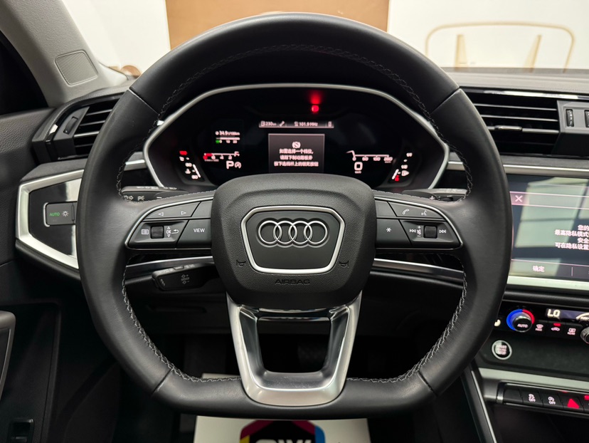 Audi Q3 2022 immagine di auto #11