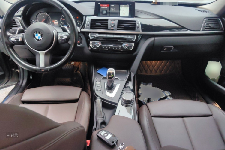 BMW 3 Series 2019 car image #11