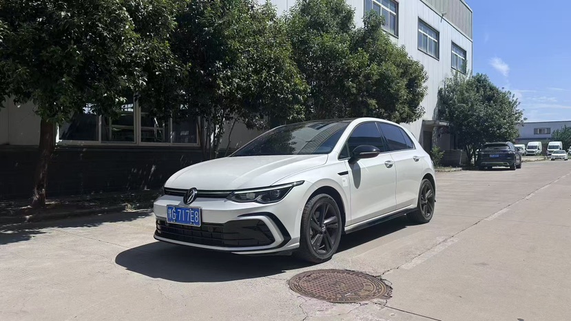 Volkswagen Golf 2023 imagen de coche 