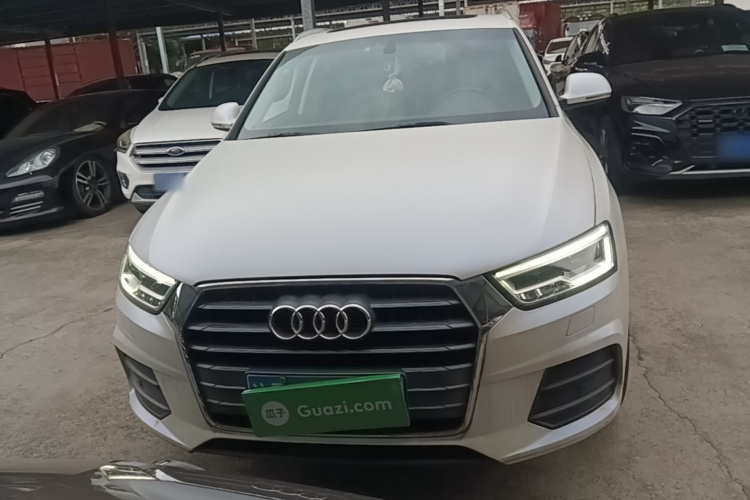 Audi Q3 2019 car image #3