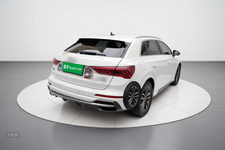 Audi Q3 2021 car image #7
