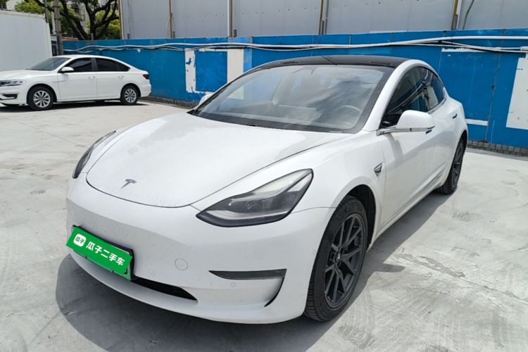 Tesla Model 3 2020 car image #2