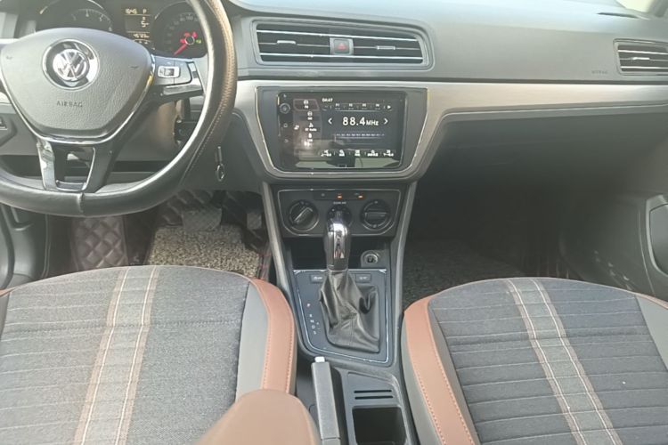 Volkswagen Lavida 2021 car image #14
