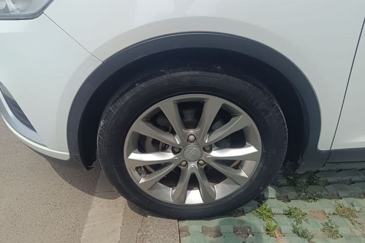 GEELY Emgrand GS 2016 car image #9