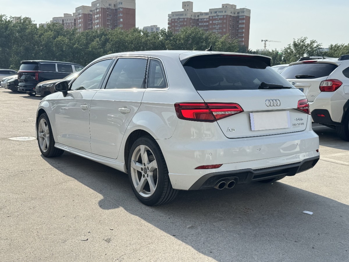 Audi A3 2019 car image #9