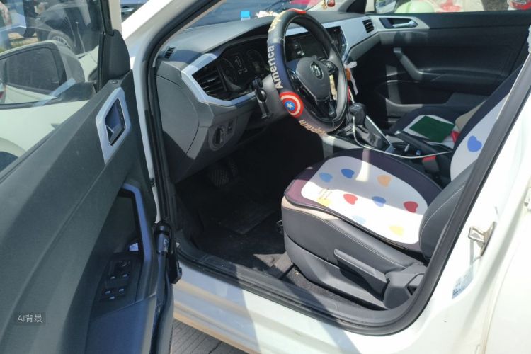 Volkswagen Polo 2019 car image #18