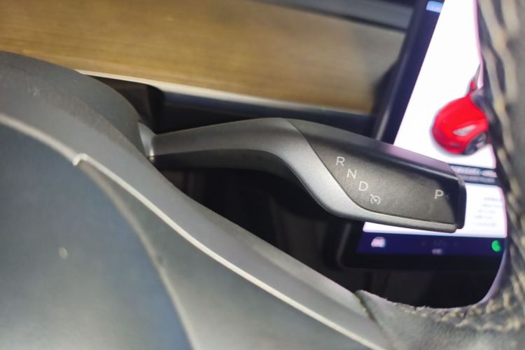 Tesla Model 3 2021 car image #14