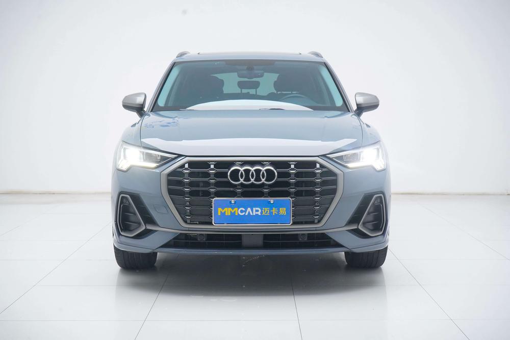Audi Q3 2022 car image #2