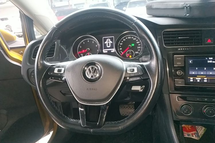 Volkswagen Golf 2018 immagine di auto #11