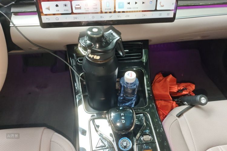 BYD Han 2025 car image #15