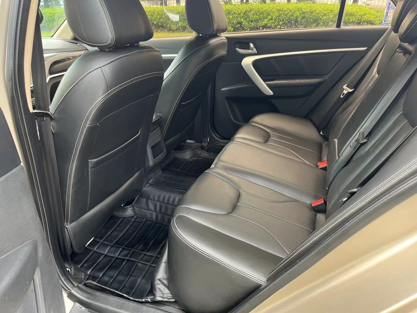 GEELY Emgrand 2017 car image #4